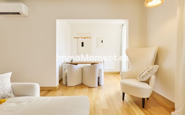 Resale - Apartment - Marbella - Puerto Banús