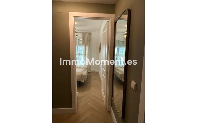 Resale - Apartment - Marbella - Nueva Andalucía