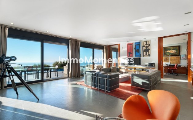 Resale - Detached villa - Marbella - Altos de los Monteros