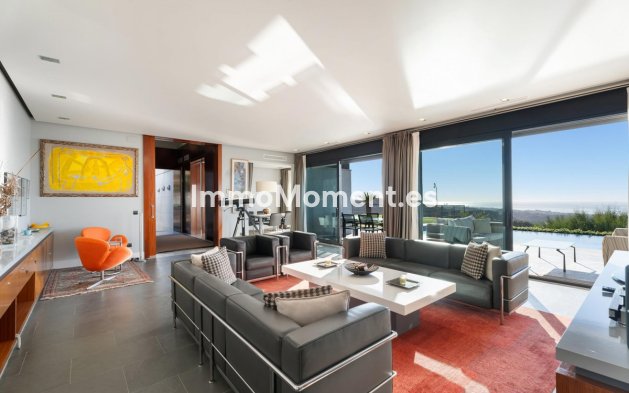 Resale - Detached villa - Marbella - Altos de los Monteros