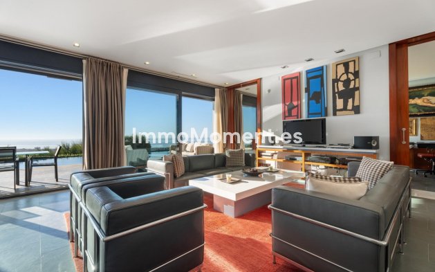 Resale - Detached villa - Marbella - Altos de los Monteros