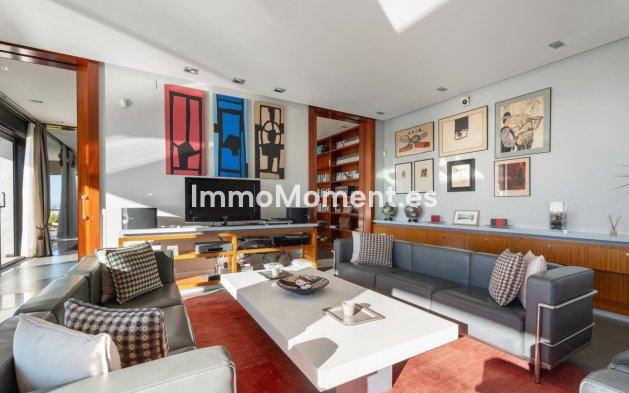 Resale - Detached villa - Marbella - Altos de los Monteros