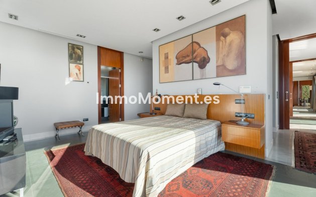 Resale - Detached villa - Marbella - Altos de los Monteros