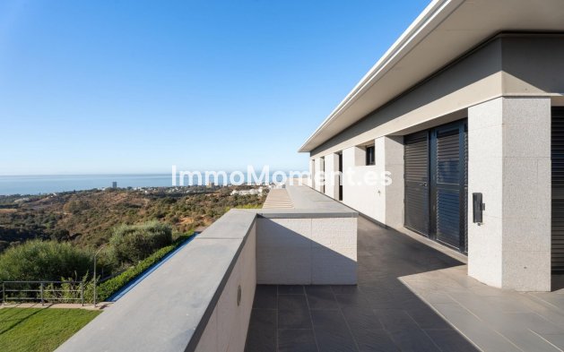Resale - Detached villa - Marbella - Altos de los Monteros