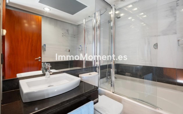 Resale - Detached villa - Marbella - Altos de los Monteros