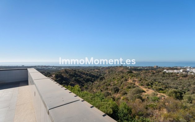 Resale - Detached villa - Marbella - Altos de los Monteros