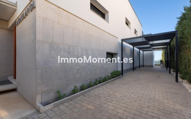 Resale - Detached villa - Marbella - Altos de los Monteros