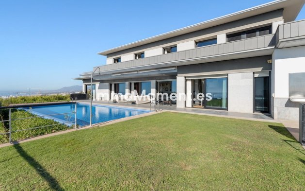 Resale - Detached villa - Marbella - Altos de los Monteros