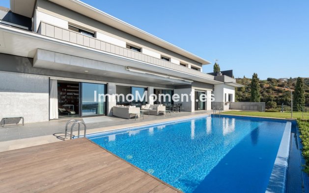 Resale - Detached villa - Marbella - Altos de los Monteros
