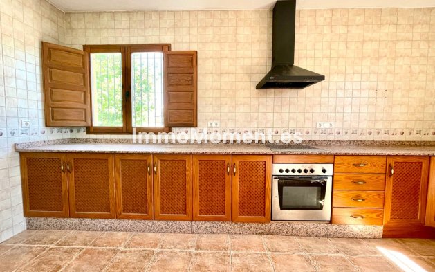 Bestaande woning - Vrijstaande villa - Catral - Catral Centro