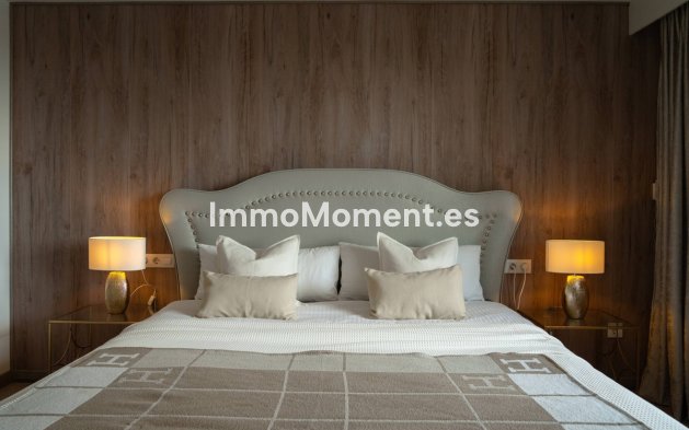 Revente - Appartement - Marbella - Nueva Andalucía
