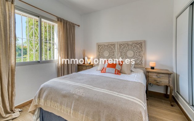 Resale - Apartment - Marbella - Nueva Andalucía