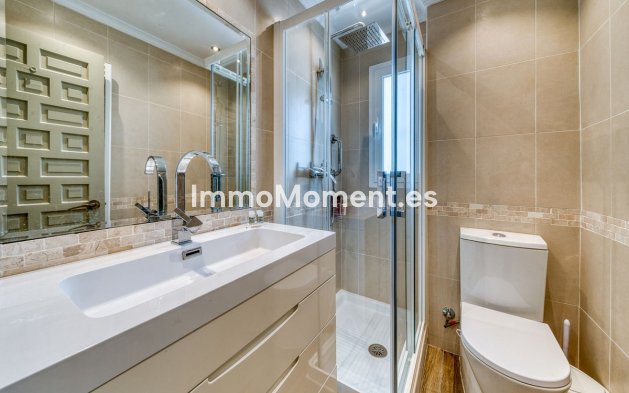 Resale - Apartment - Marbella - Nueva Andalucía