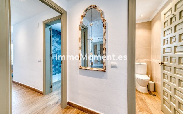 Resale - Apartment - Marbella - Nueva Andalucía