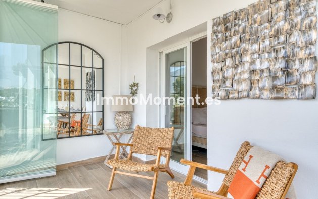 Resale - Apartment - Marbella - Nueva Andalucía