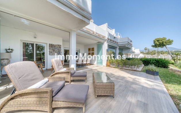 Resale - Apartment - Marbella - Nueva Andalucía