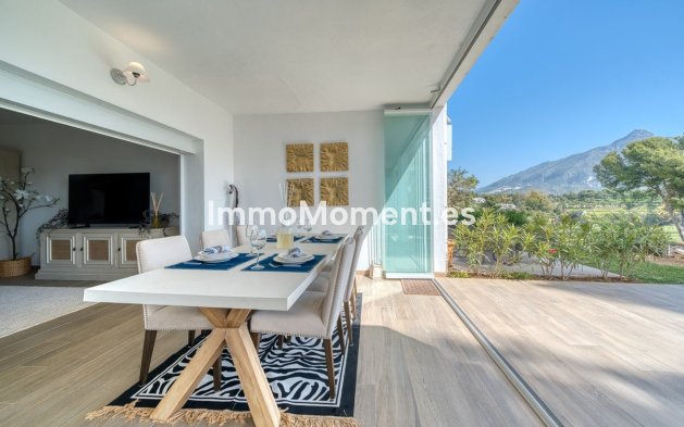 Resale - Apartment - Marbella - Nueva Andalucía