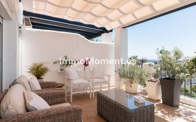 Resale - Apartment - Marbella - Nueva Andalucía
