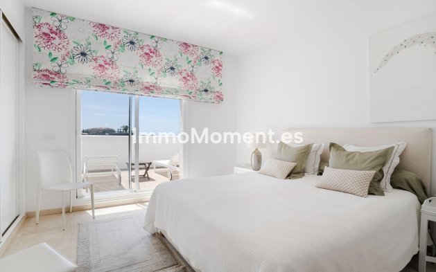 Resale - Apartment - Marbella - Nueva Andalucía