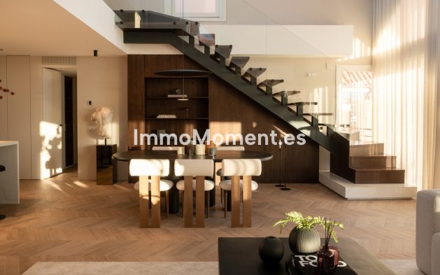 Resale - Apartment - Marbella - Nueva Andalucía