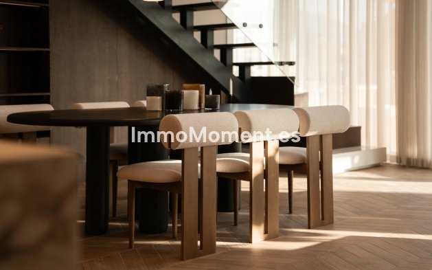 Resale - Apartment - Marbella - Nueva Andalucía