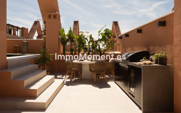 Resale - Apartment - Marbella - Nueva Andalucía