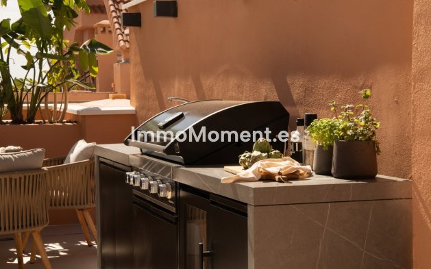Resale - Apartment - Marbella - Nueva Andalucía