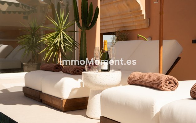 Resale - Apartment - Marbella - Nueva Andalucía