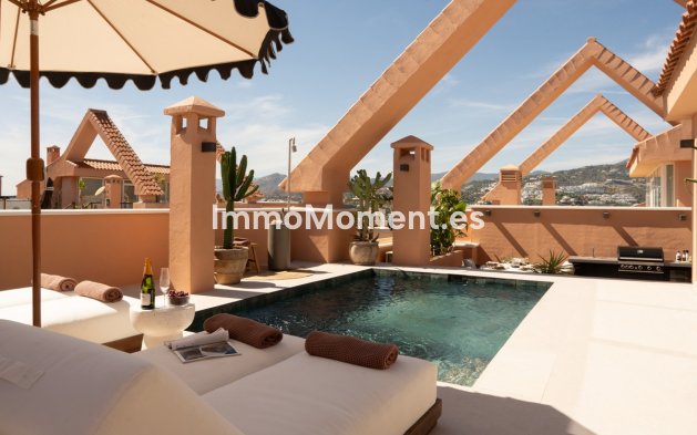 Resale - Apartment - Marbella - Nueva Andalucía