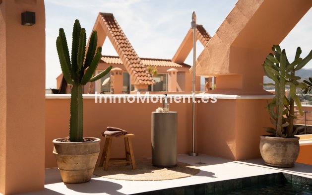 Resale - Apartment - Marbella - Nueva Andalucía