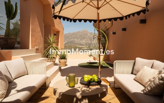 Resale - Apartment - Marbella - Nueva Andalucía