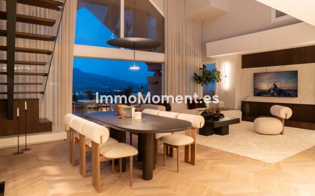 Resale - Apartment - Marbella - Nueva Andalucía