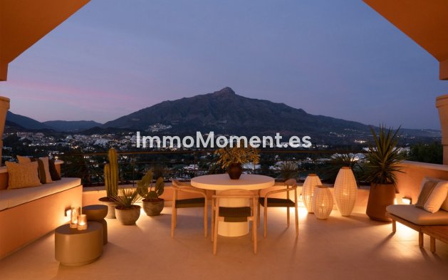 Resale - Apartment - Marbella - Nueva Andalucía