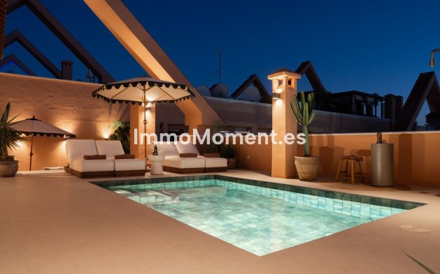 Resale - Apartment - Marbella - Nueva Andalucía