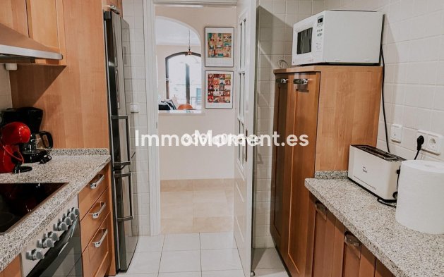 Resale - Apartment - Benahavís - Los Arqueros