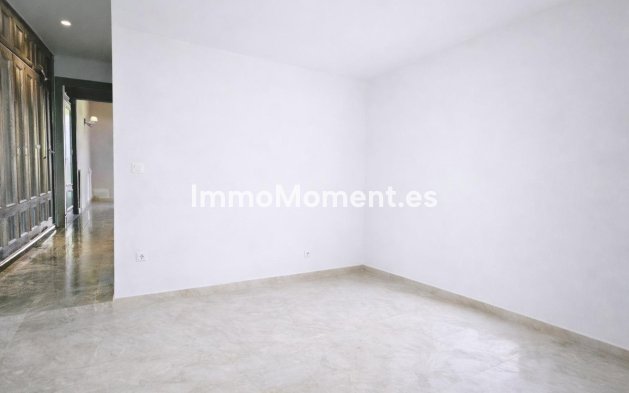 Reventa - Apartamento - Estepona  - Selwo