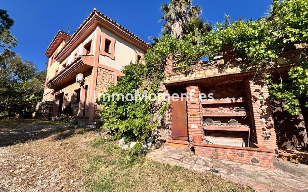 Bestaande woning - Vrijstaande villa - Estepona  - Estepona Centro