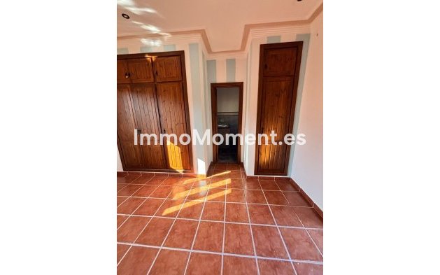 Bestaande woning - Vrijstaande villa - Estepona  - Estepona Centro