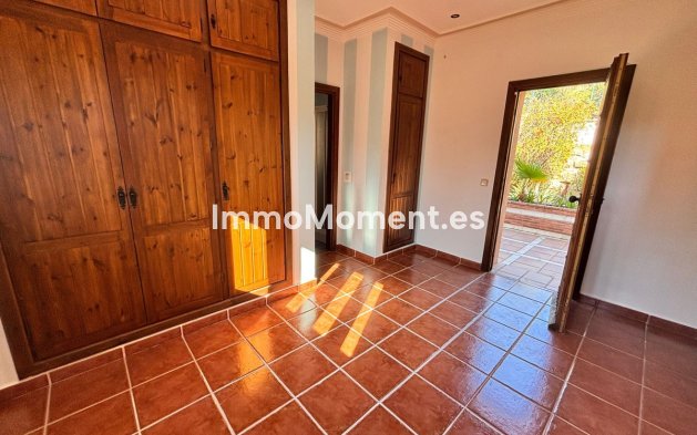 Bestaande woning - Vrijstaande villa - Estepona  - Estepona Centro