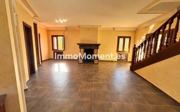 Bestaande woning - Vrijstaande villa - Estepona  - Estepona Centro