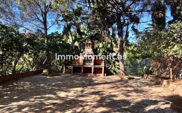 Bestaande woning - Vrijstaande villa - Estepona  - Estepona Centro