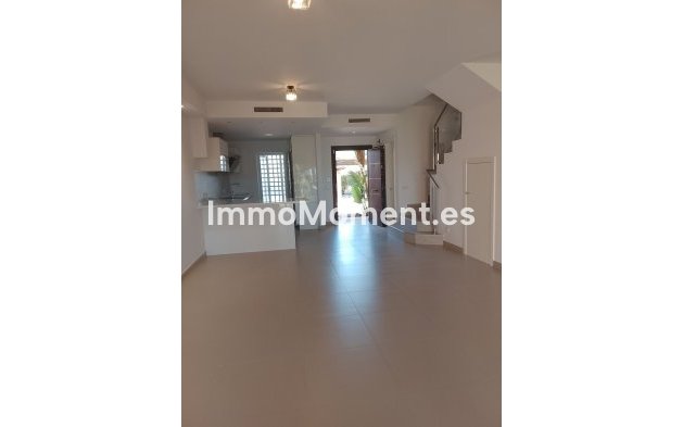 Reventa - Villa independiente - El Paraiso - New Golden Mile