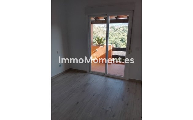 Reventa - Villa independiente - El Paraiso - New Golden Mile