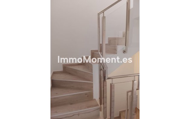 Reventa - Villa independiente - El Paraiso - New Golden Mile