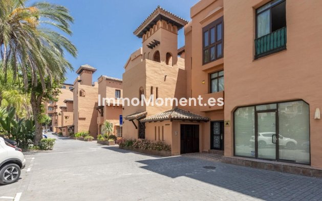 Wiederverkauf - Wohnung - Estepona  - Estepona Centro