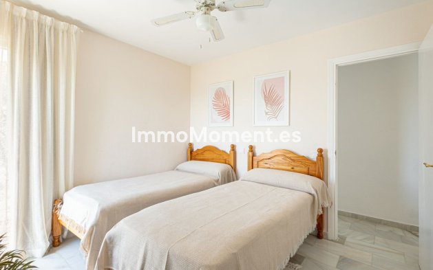 Reventa - Villa independiente - Estepona  - Estepona Centro