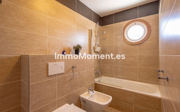 Reventa - Villa independiente - Estepona  - Estepona Centro
