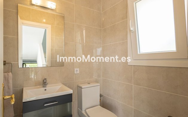 Reventa - Villa independiente - Estepona  - Estepona Centro