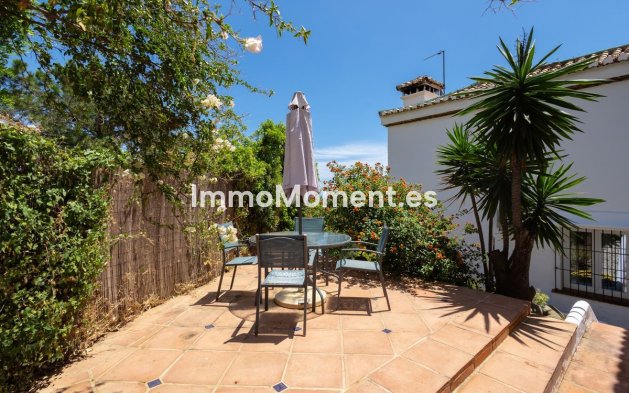 Reventa - Villa independiente - Estepona  - Estepona Centro