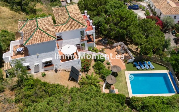 Reventa - Villa independiente - Estepona  - Estepona Centro